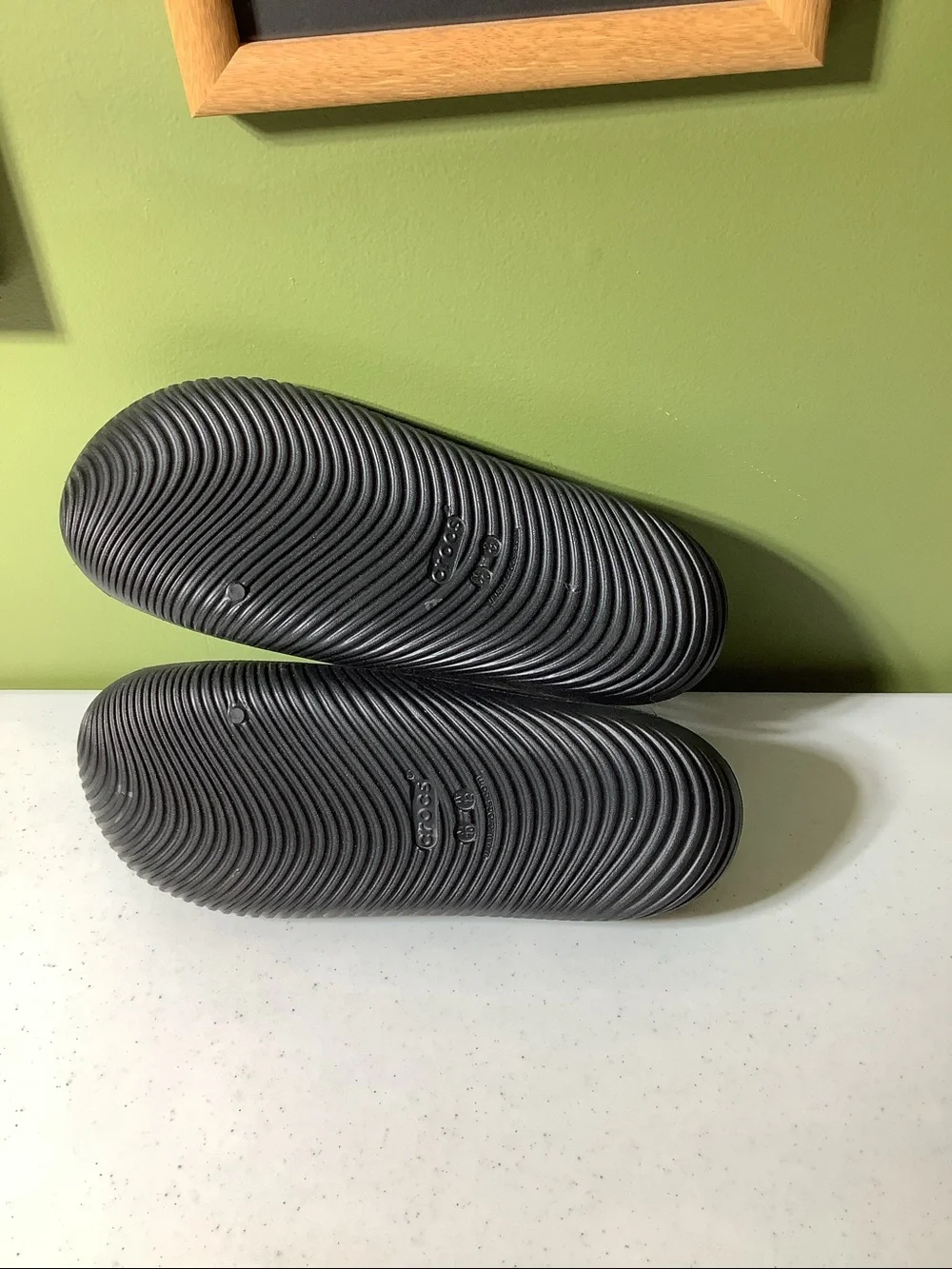 Crocs black Recovery Slides, size 10M/12W